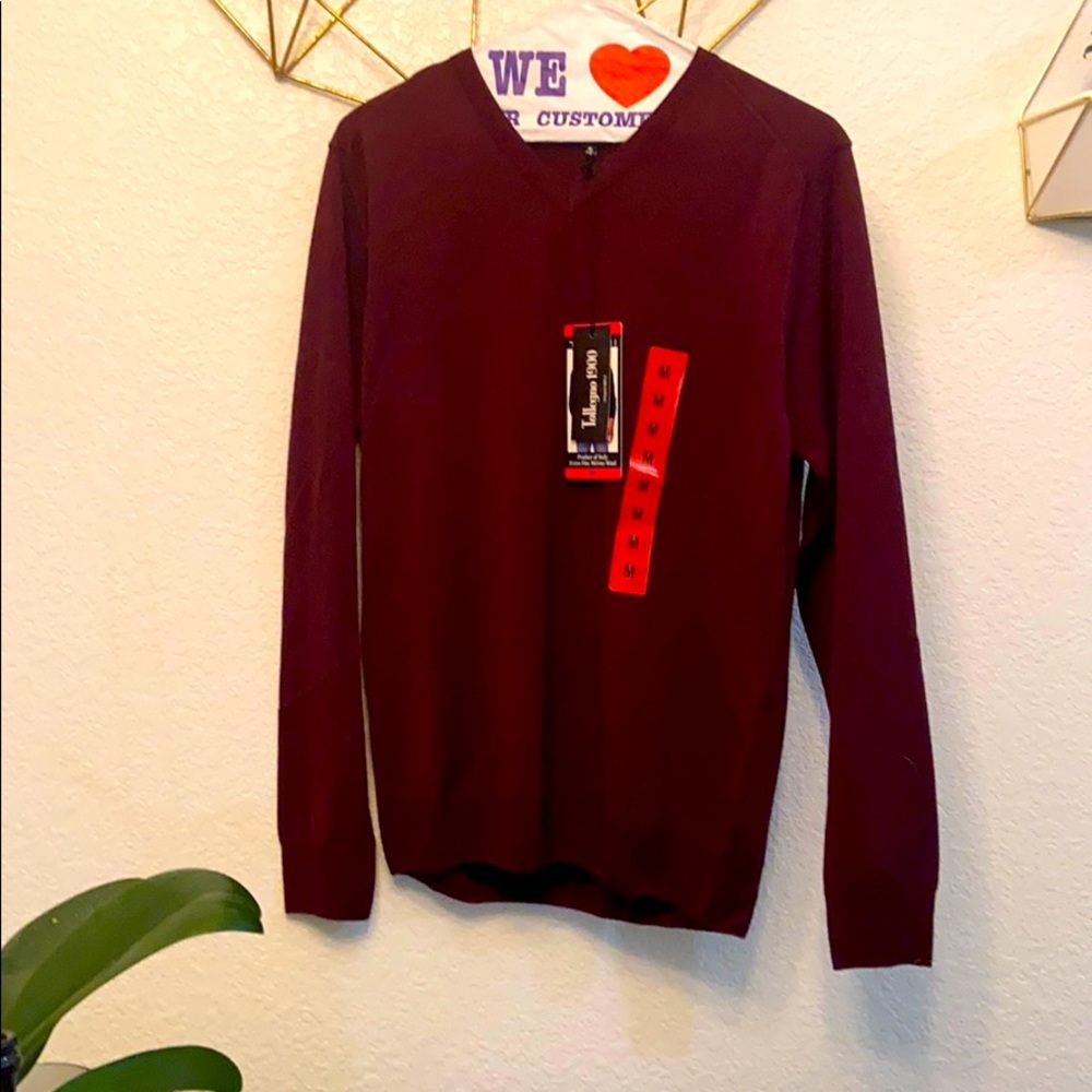 Tahari Burgundy Men’s V-neck Sweater